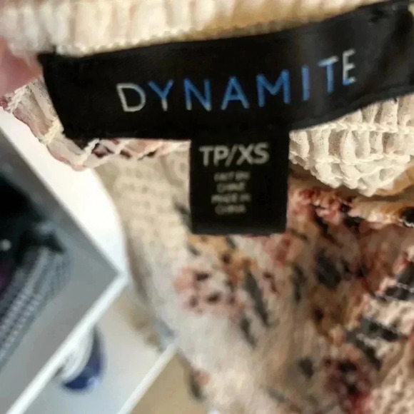 Dynamite  Chiffon Floral Blouse - Picture 6 of 8